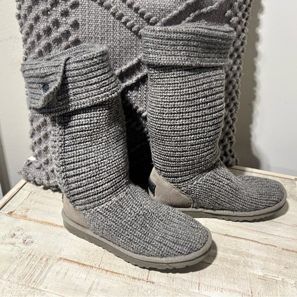 ❤️UGG Classic Shearling Candy SweaterBoots-Sz 6 - Picture 1 of 6